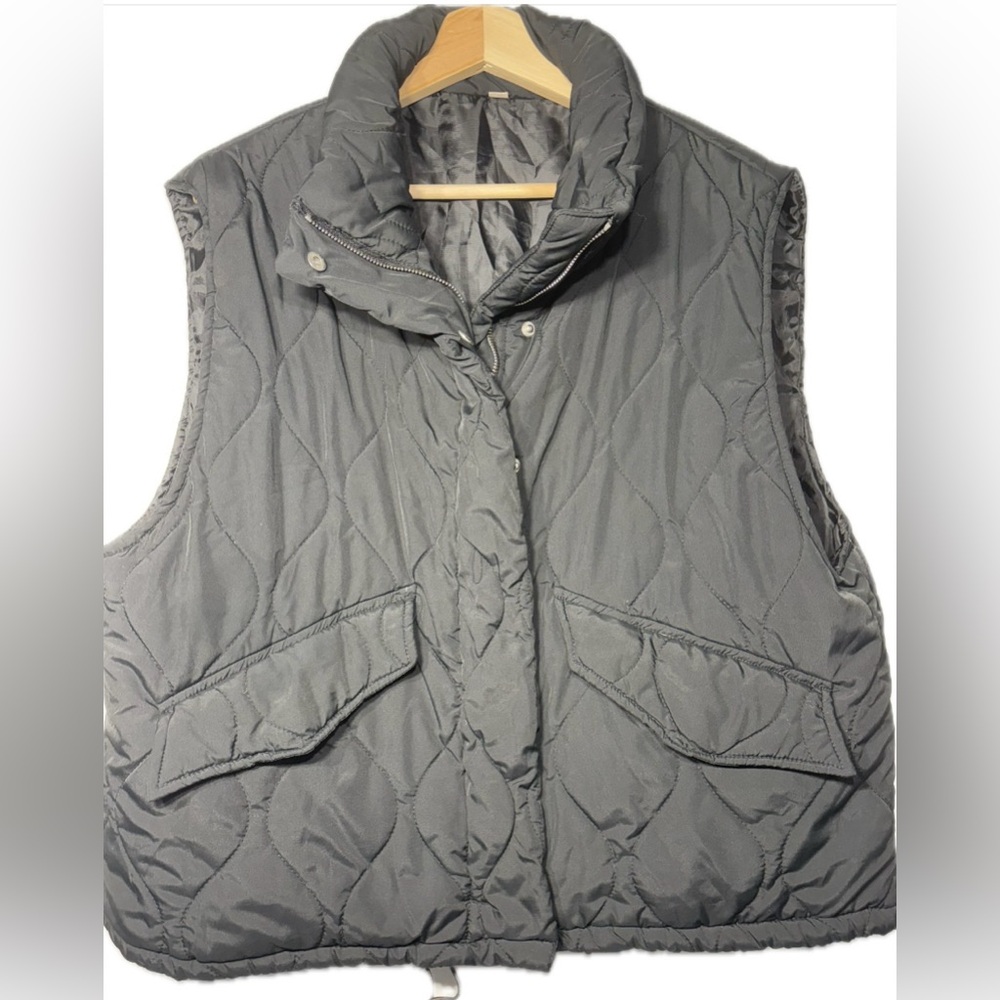 SHEIN Black Quilted Puffer Jacket High Collar